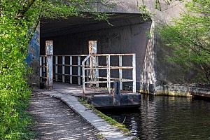 Rochdale Canal | Towpath Floating Pontoon under M62 Motorway Bridge (65B) | 4 April 2023