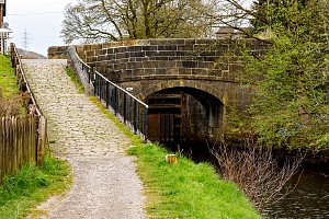 Rochdale Canal | Chelburn Bridge (42) | 30 April 2023