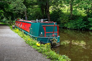Rochdale Canal | Narrowboat moored between Broadbottom Lock (7) and Falling Royd Bridge (14) | 29 July 2023