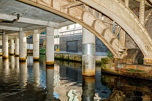 Rochdale Canal | Under Dale Street Bridge (92) | 25 October 2023
